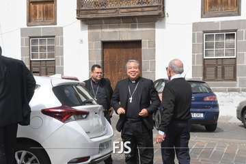 Visita del nuncio del Papa a la Basílica de Telde/Francisco Javier Santana y Antonio Alí.